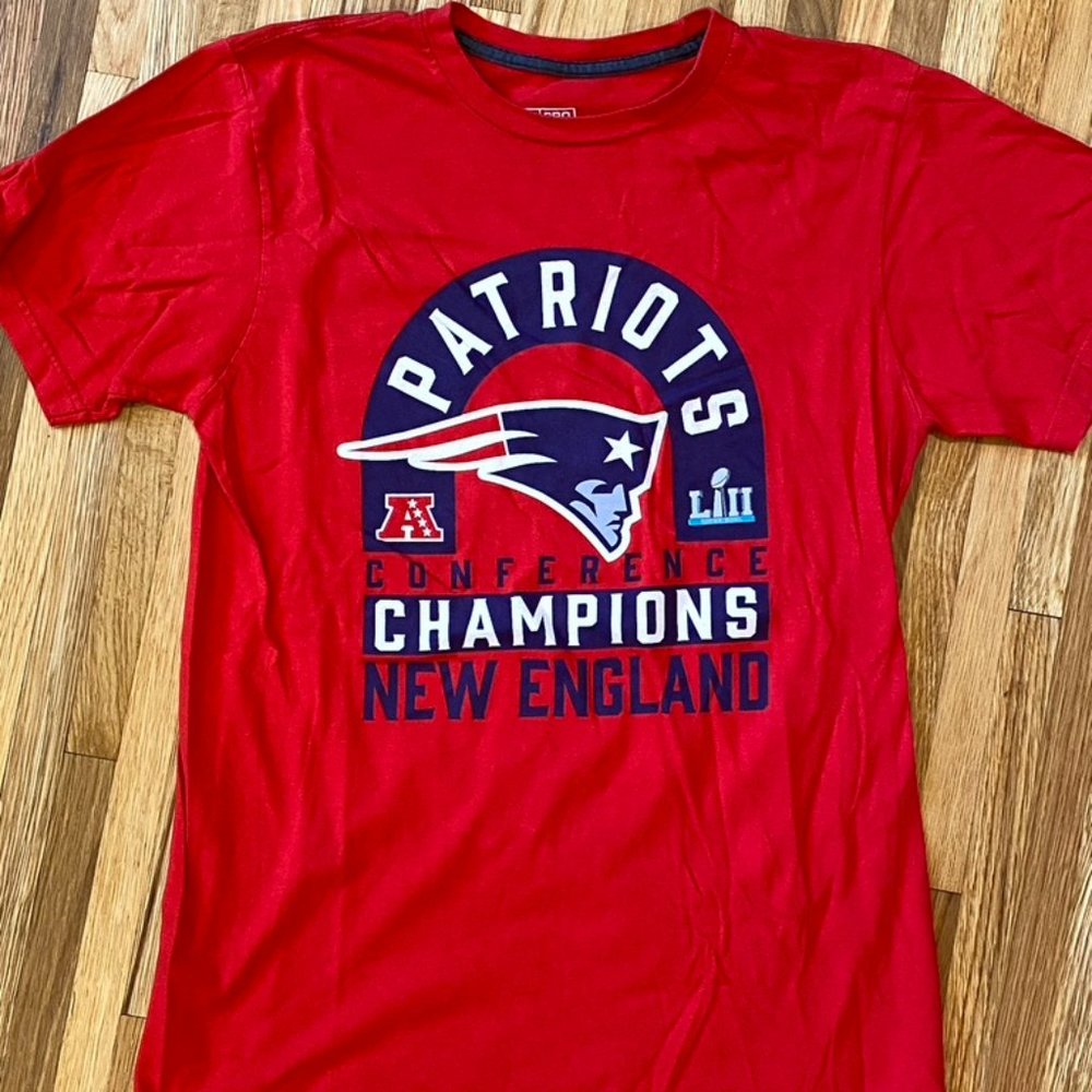 New England Patriots Adult Medium t-shirt